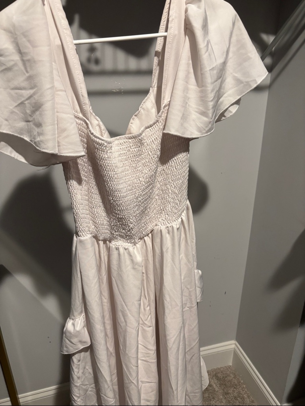 Elegant Women's Light Pink Ruffle-Sleeve Dress